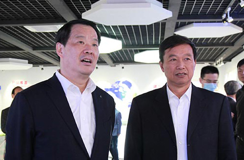 中建材總裁、中國工程院院士彭壽一行蒞臨鵬飛集團考察